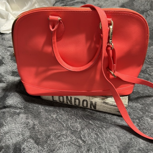Danier leather bag - Picture 3 of 4